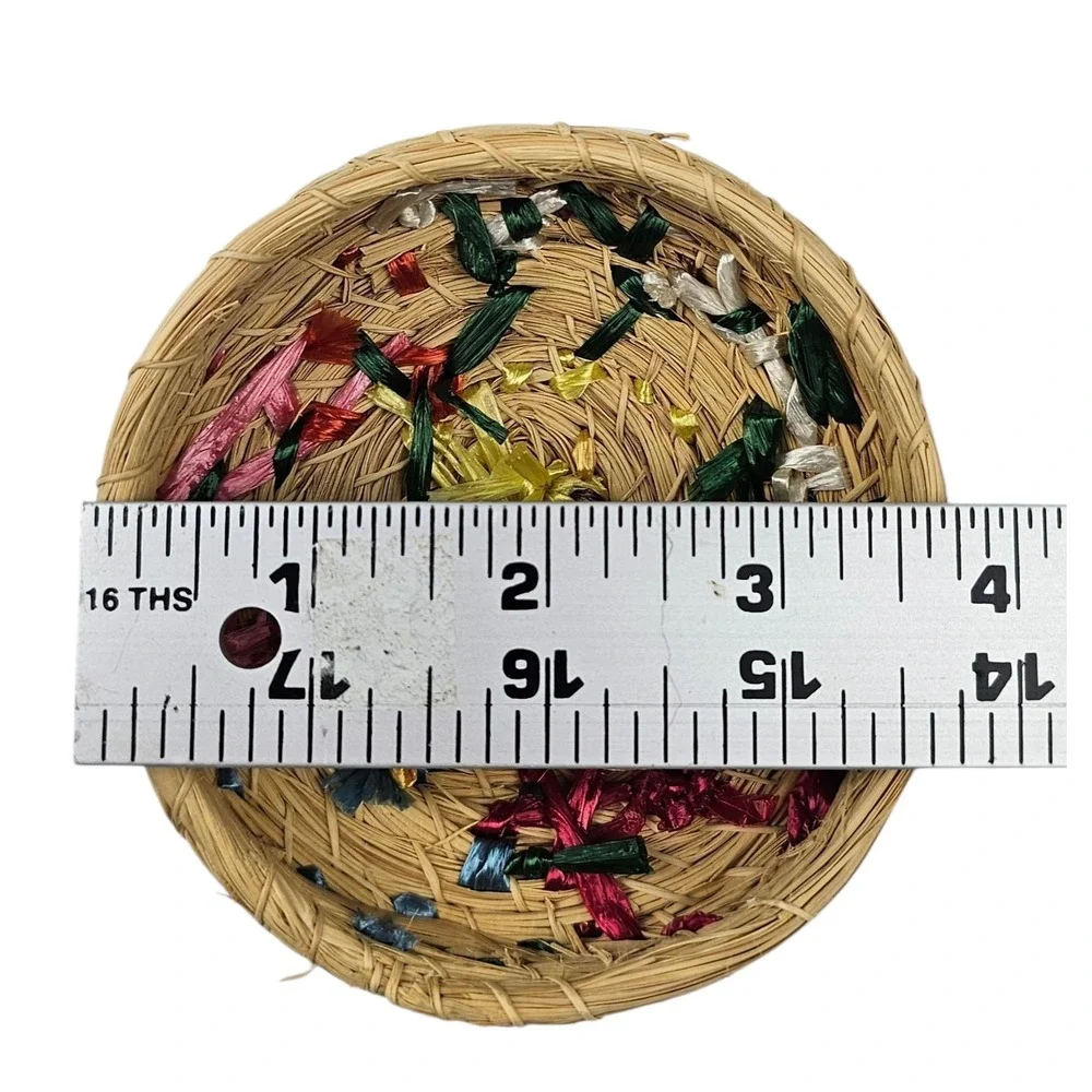 Woven‎ Straw Basket with Colorful Raffia Flowers Trinket Jewelry Box